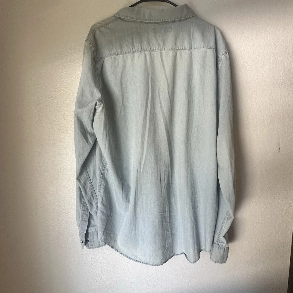 Aeropostale Button Up Long Sleeve Collared Light Denim size XL‎